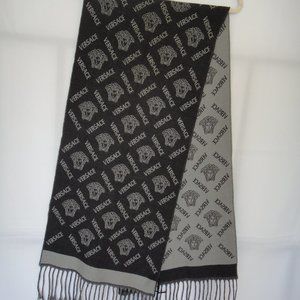 VERSACE Designer Scarf for Men, 100% finest wool, grey, new with tag, Italy